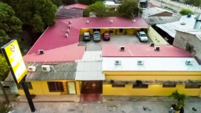 Mados Hotel Tamarindo